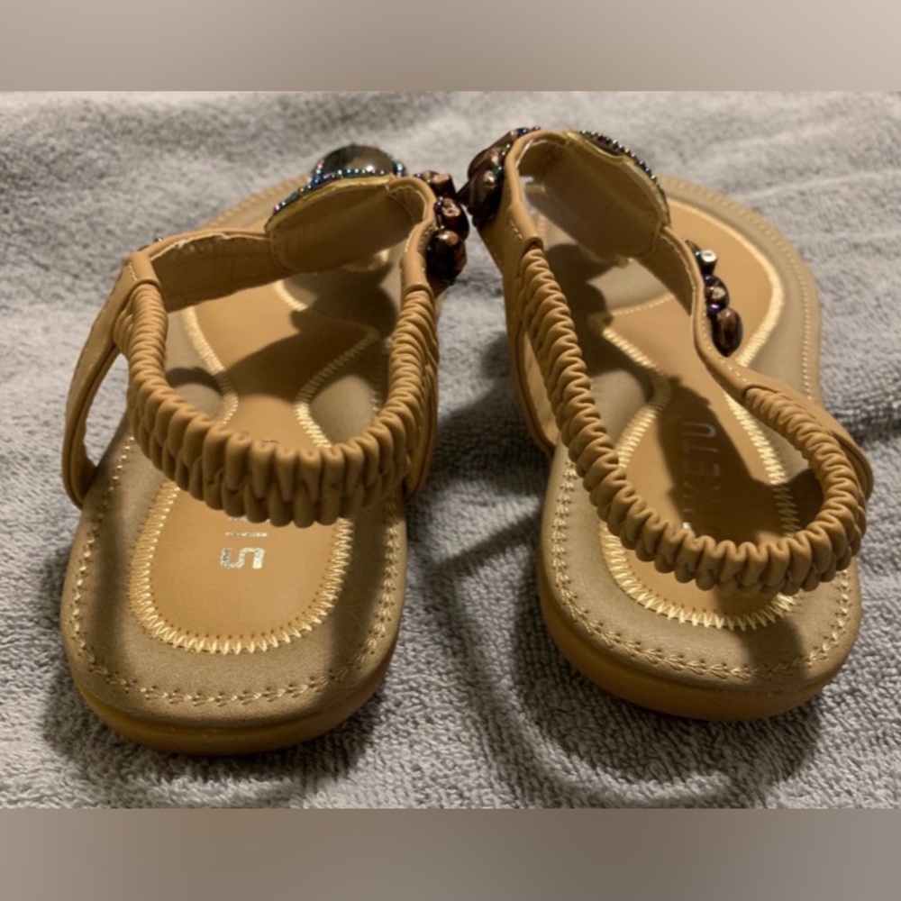 #S703 - SIKETU Boho Beige + Faux Jewel Stone Flat Sandals, Womens Size 8M (US) - Picture 9 of 15